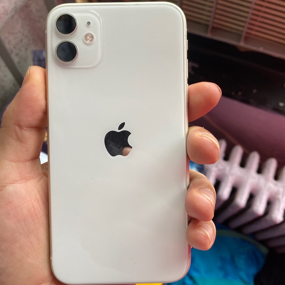 iPhone 11